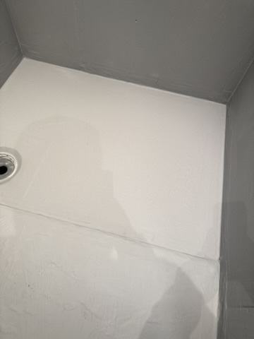 Membranarbeid på våtromsgulv